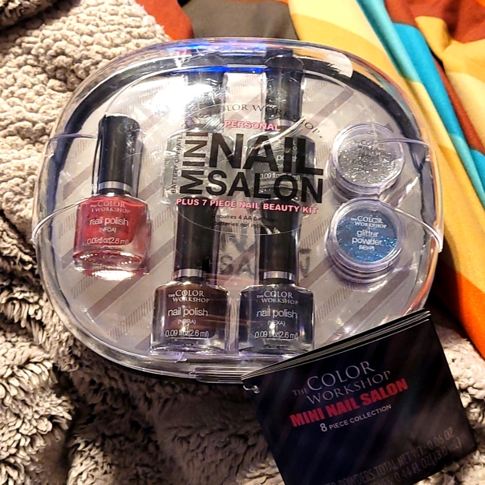 The Color Workshop Mini Nail Salon